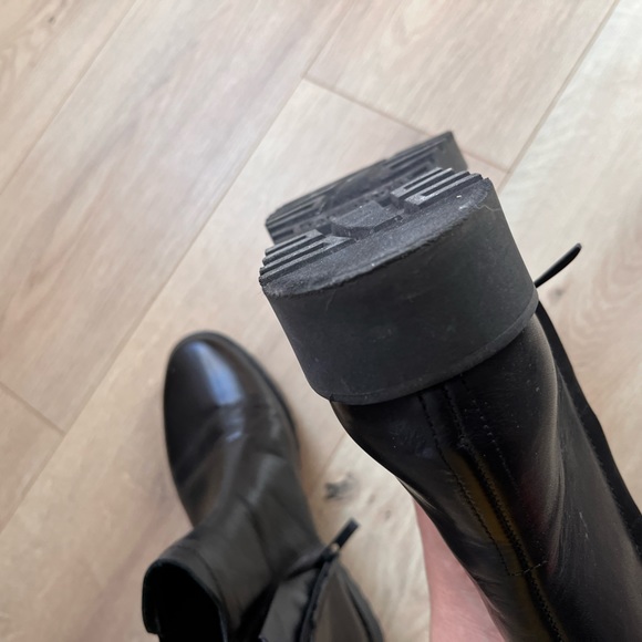 Franco Sarto Carian Black Leather Chelsea Ankle Boots lug sole booties - Picture 9 of 13